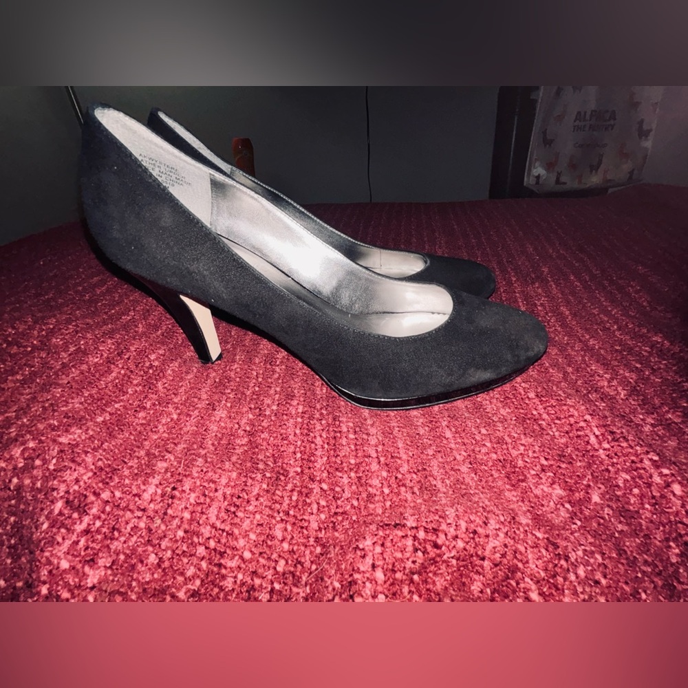 Anne Klein iflex 3.5 inch Heels Pumps Black Suede 8.5 M